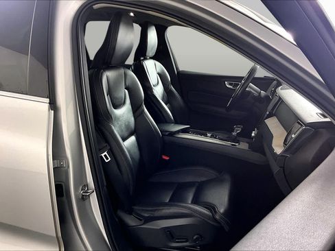 Used 2021 Volvo XC60 T6 Inscription AWD/4WD image 9