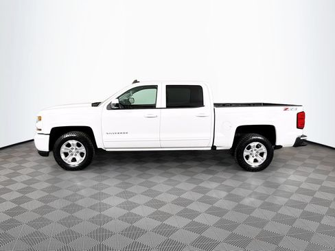 Used 2018 Chevrolet Silverado 1500 LT w/ All Star Edition AWD/4WD image 4