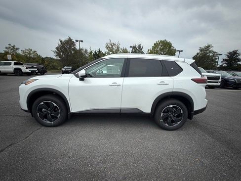 New 2026 Nissan Rogue SV w/ SV Premium Package image 8