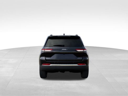 New 2026 Jeep Grand Cherokee Laredo image 7