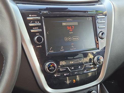 Used 2024 Nissan Murano SV w/ SV Midnight Edition Package image 13