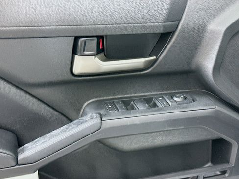 Used 2024 Toyota Tacoma TRD Off-Road image 15