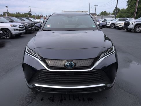 Used 2021 Toyota Venza XLE w/ Softex Package AWD/4WD image 9