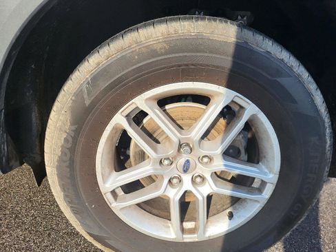 Used 2025 Ford Explorer Active image 17