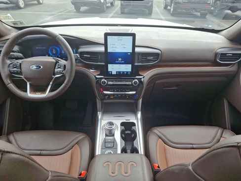 Certified 2023 Ford Explorer King Ranch w/ Technology Package image 10