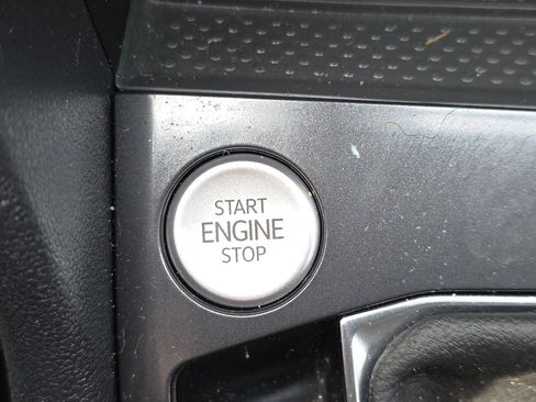 Used 2023 Volkswagen Tiguan SE R-Line image 21