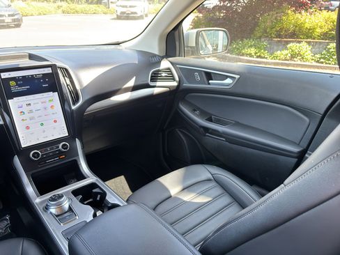 Used 2024 Ford Edge SEL image 20