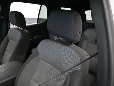 Used 2023 Chevrolet Traverse LT image 16