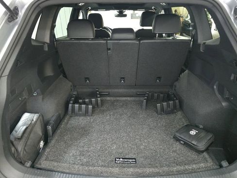 Used 2023 Volkswagen Tiguan SE R-Line AWD/4WD image 12