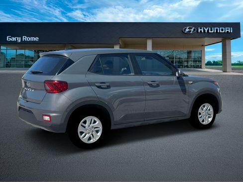 New 2026 Hyundai Venue SE FWD image 8
