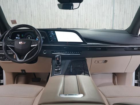 Used 2021 Cadillac Escalade Premium Luxury w/ Driver Assist Tech Package AWD/4WD image 17