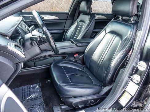 Used 2017 Lincoln MKZ Premiere image 9