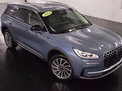 Used 2024 Lincoln Corsair Reserve AWD/4WD image 9