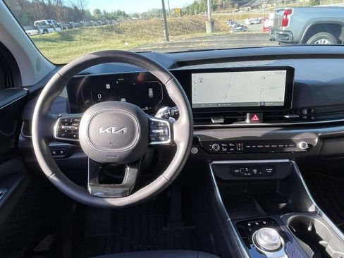 Used 2026 Kia Carnival SX Prestige image 14