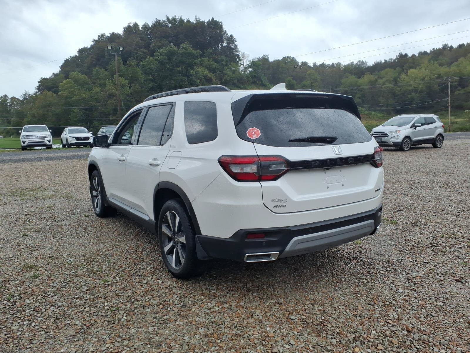 Certified 2023 Honda Pilot Touring image 7