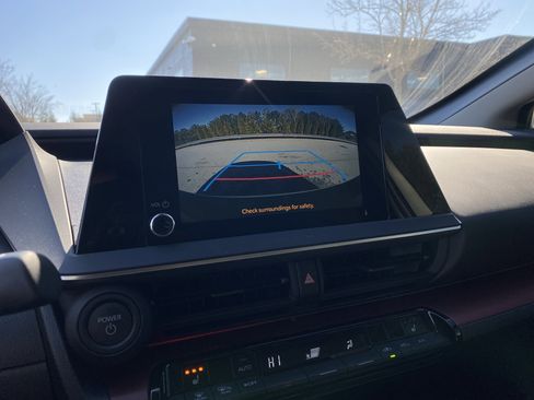 Used 2025 Toyota Prius XSE image 38