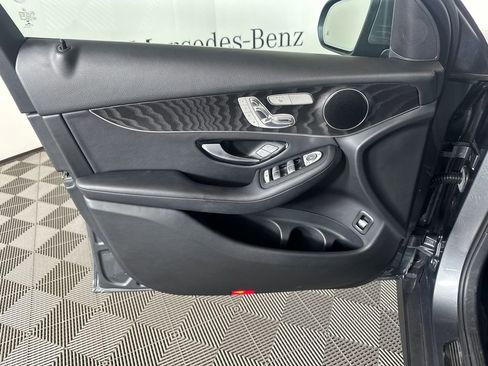 Used 2018 Mercedes-Benz GLC 300 4MATIC image 10