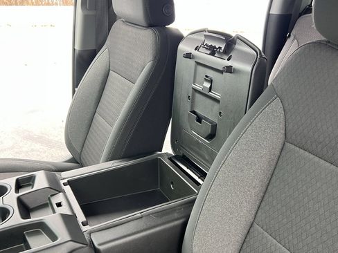 Used 2024 Chevrolet Silverado 1500 LT image 19