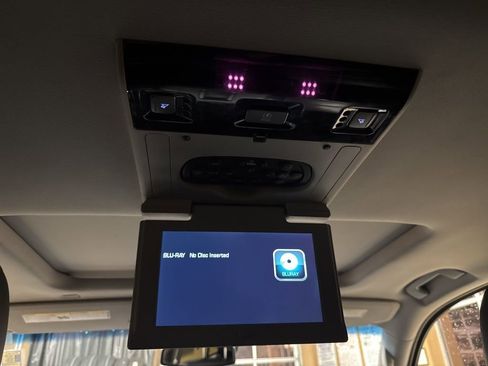 Used 2018 GMC Yukon SLT w/ Open Road Package image 44