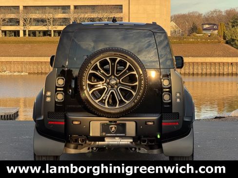 Used 2025 Land Rover Defender 110 image 4