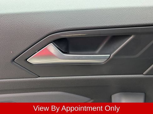 Used 2025 Volkswagen Jetta SE FWD image 26