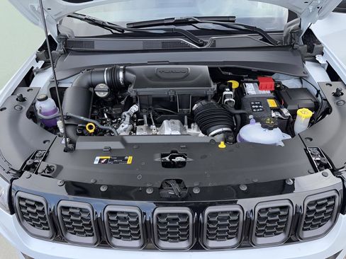 New 2026 Jeep Compass Latitude AWD/4WD image 41