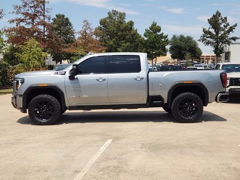 Used 2026 GMC Sierra 3500 AT4 w/ AT4 Premium Plus Package AWD/4WD image 4