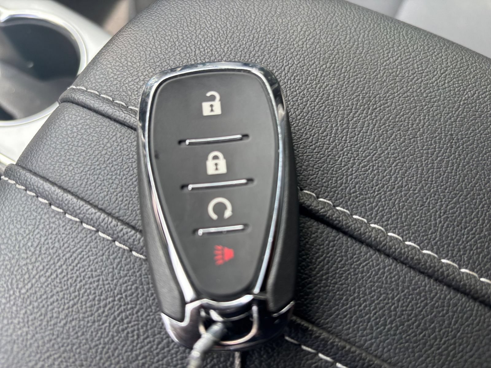 Used 2025 Chevrolet Blazer LT FWD image 18