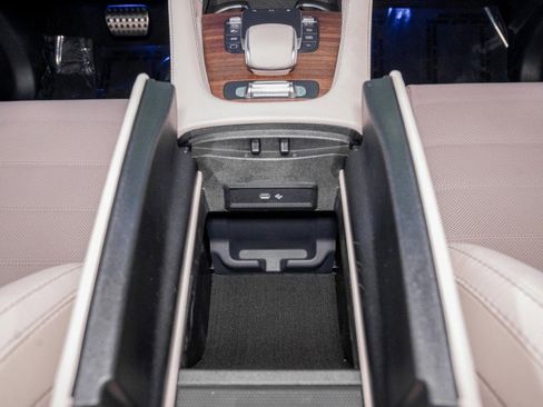 New 2026 Mercedes-Benz GLS 580 4MATIC image 24