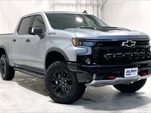 Used 2023 Chevrolet Silverado 1500 ZR2 w/ Technology Package image 1