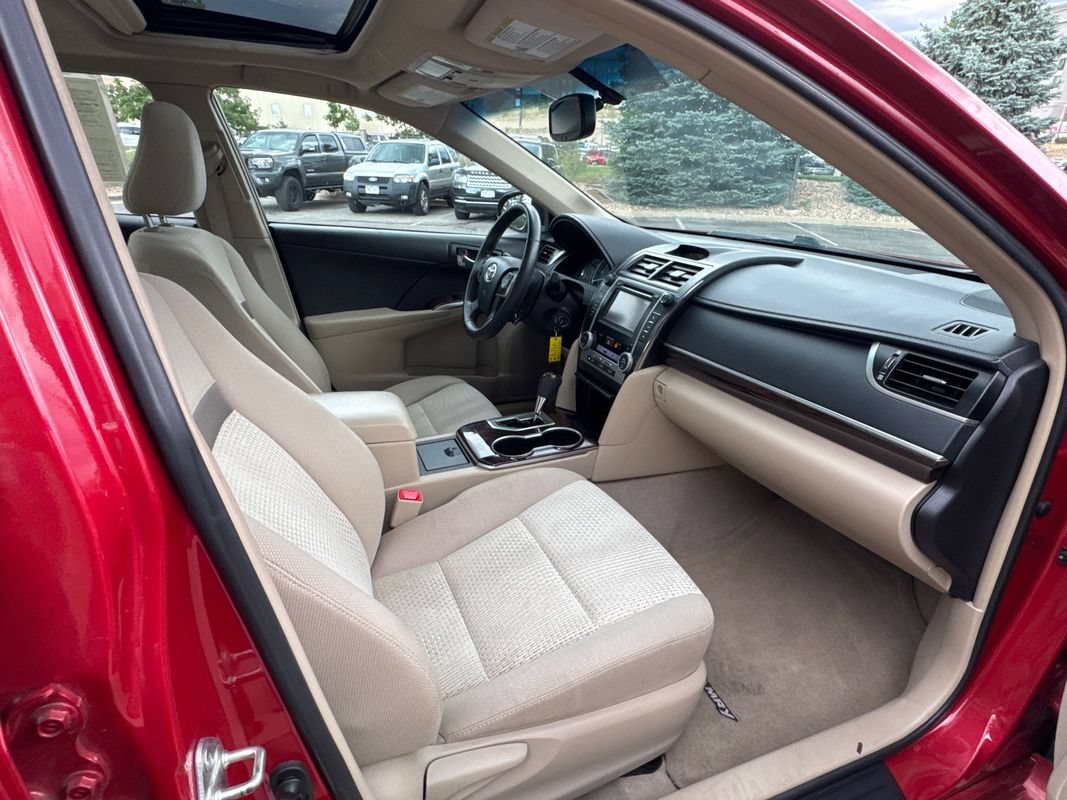 Used 2013 Toyota Camry XLE FWD image 16