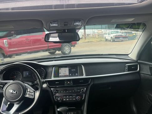 Used 2020 Kia Optima Premium image 12