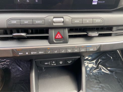 Used 2025 Kia K4 FWD image 30