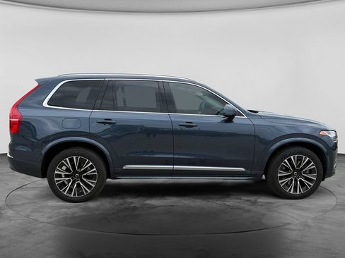 Used 2025 Volvo XC90 T8 Plus w/ Protection Package Premier AWD/4WD image 11