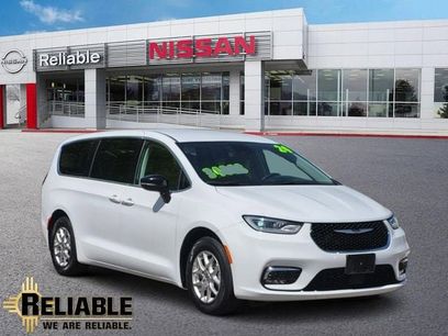 Used 2024 Chrysler Pacifica Touring-L