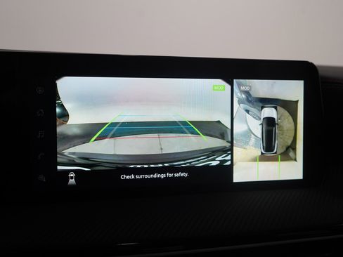 Used 2025 Nissan Kicks SR w/ Illumination Package image 20