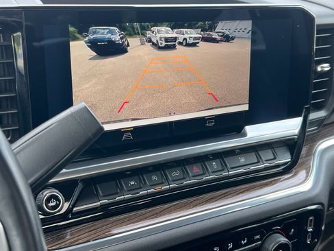 Certified 2023 Chevrolet Silverado 1500 LT AWD/4WD image 28