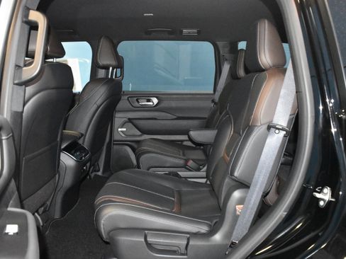 New 2025 Nissan Armada SL w/ Captain's Chari Seat Package image 17