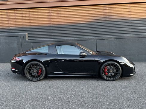 Certified 2019 Porsche 911 Targa 4 GTS image 11