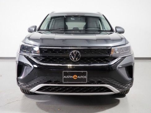 Used 2024 Volkswagen Taos SE image 39