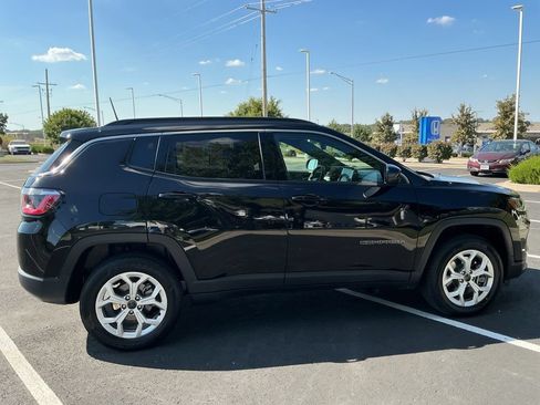 Used 2025 Jeep Compass Latitude w/ Sun & Sound Group AWD/4WD image 14
