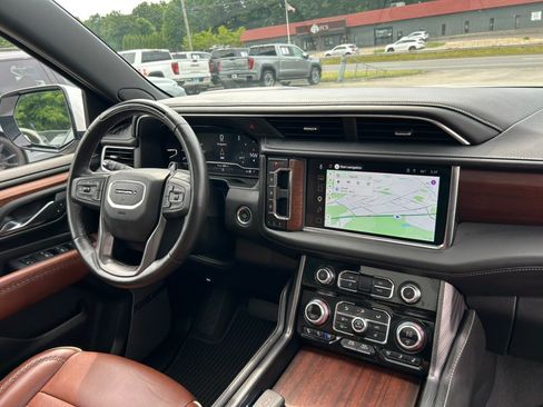 Used 2024 GMC Yukon XL Denali Ultimate AWD/4WD image 31