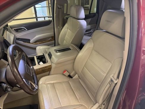 Used 2017 GMC Yukon Denali w/ Open Road Package image 11
