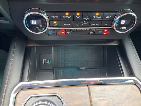 Used 2020 Ford Expedition Max Platinum image 26