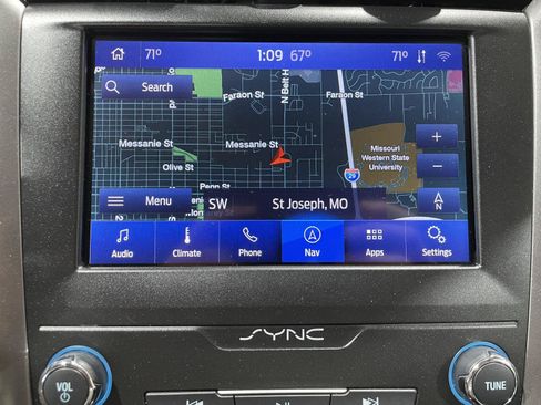 Used 2020 Ford Fusion SE AWD/4WD image 33