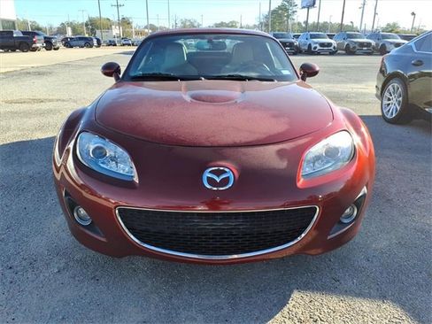 Used 2011 MAZDA MX-5 Miata Grand Touring w/ Premium Pkg image 3