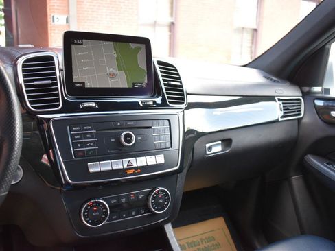 Used 2019 Mercedes-Benz GLS 450 4MATIC image 32