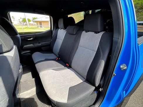 Used 2020 Toyota Tacoma SR5 image 28