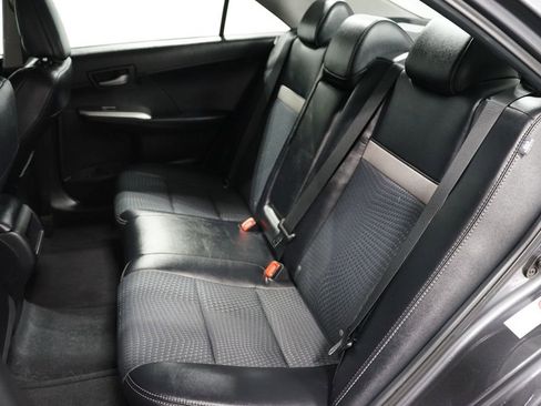 Used 2012 Toyota Camry SE image 25