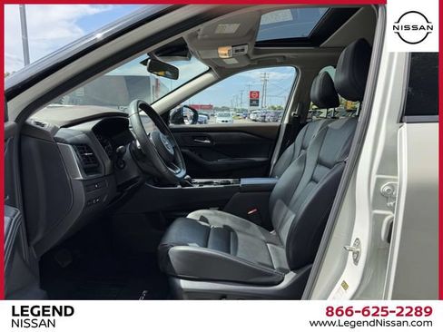 Certified 2023 Nissan Rogue SV w/ SV Premium B Package AWD/4WD image 16